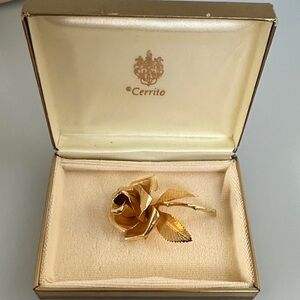 Cerrito Gold Brooch - Gold Flower Jewelry